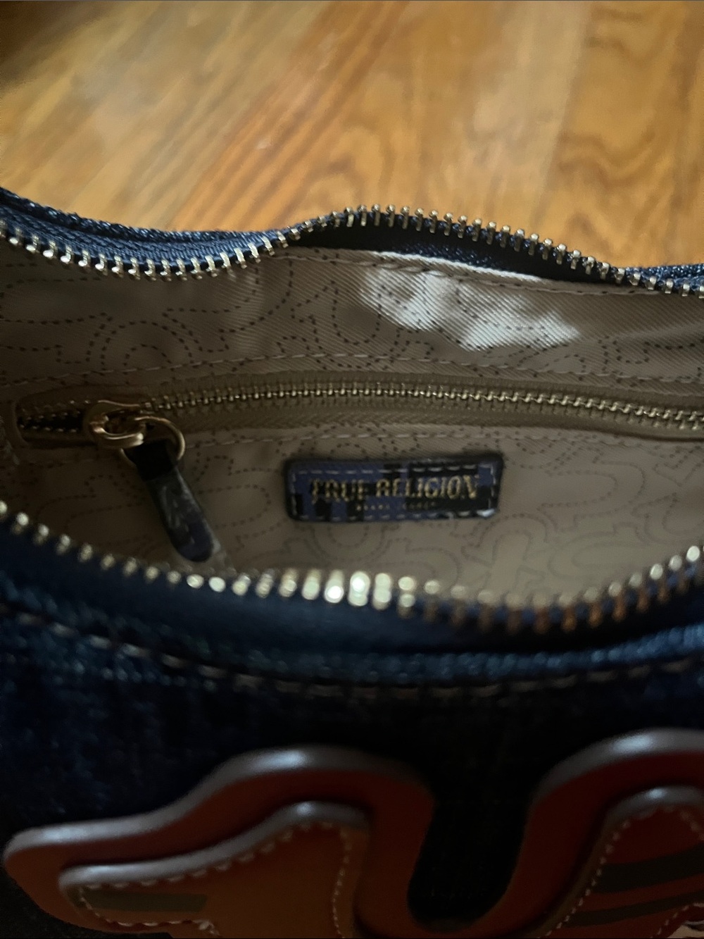 NWT True Religion Denim Shoulder Bag with Red Crest and Two Charms - Picture 10 of 14